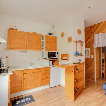 T2 Avec Terrasse, Coin Nuit, Parking Et Proximite Telecabine - 4 Pers. - Fr-1-401-66 Lejlighed *