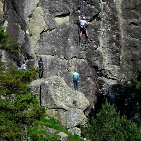 T2 Avec Terrasse, Coin Nuit, Parking Et Proximite Telecabine - 4 Pers. - Fr-1-401-66 * Cauterets